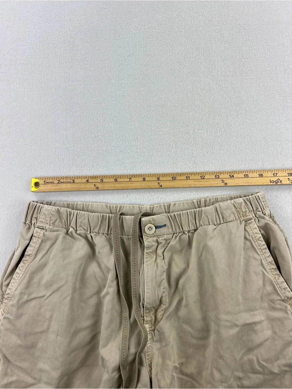 Tommy Bahama RELAX Beige Stretch Chino Shorts Elastic Waist Mens Size L